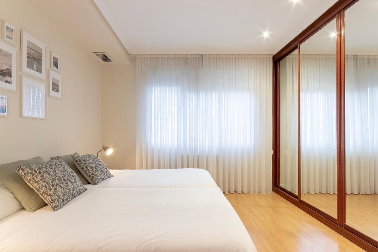Akomodat En Apartamento En El Centro De Bilbao Con Parking Eksteriør billede