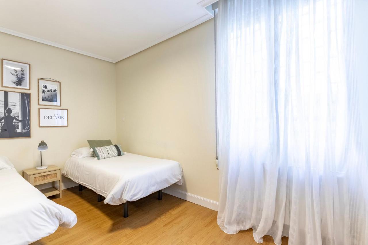 Akomodat En Apartamento En El Centro De Bilbao Con Parking Eksteriør billede
