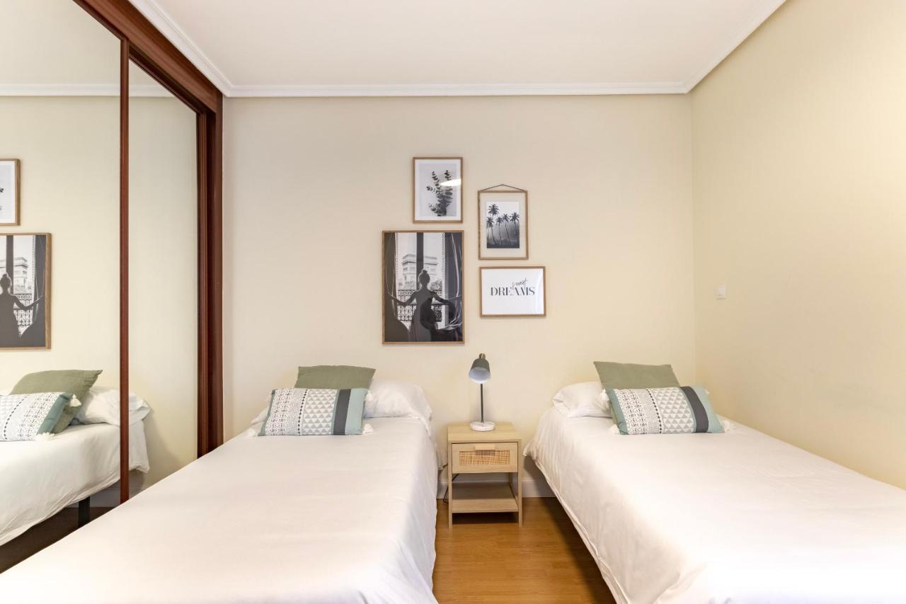 Akomodat En Apartamento En El Centro De Bilbao Con Parking Eksteriør billede