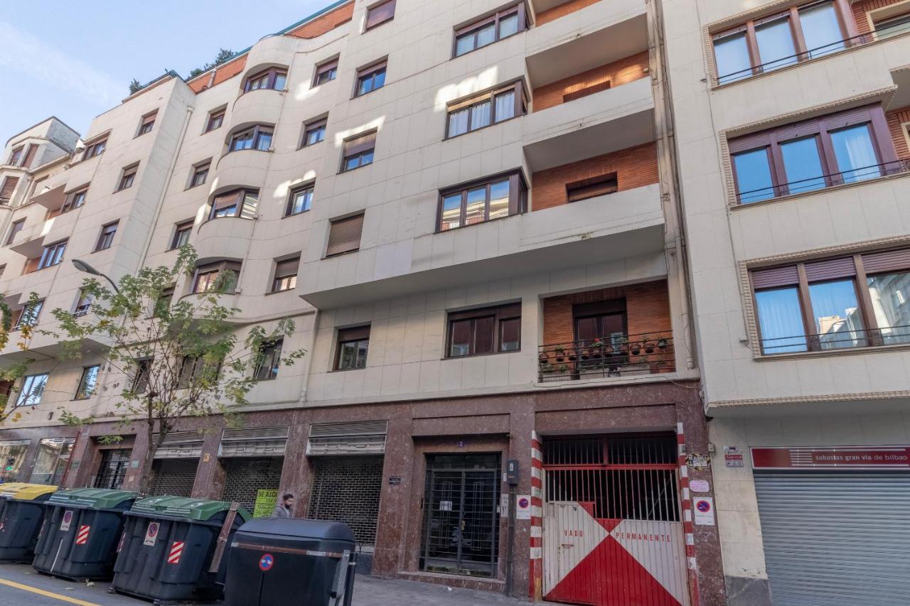 Akomodat En Apartamento En El Centro De Bilbao Con Parking Eksteriør billede